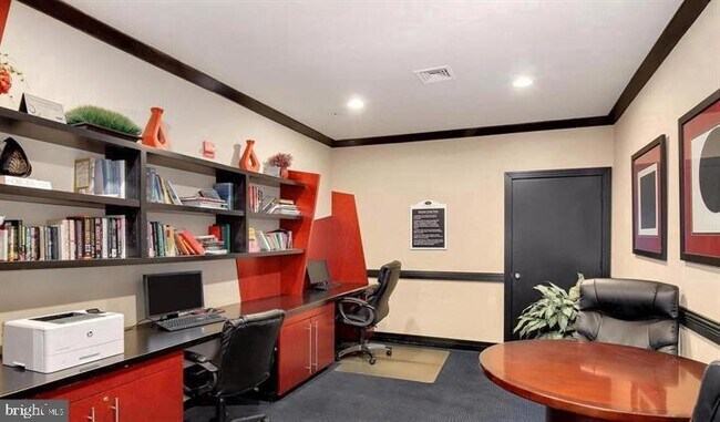 Building Photo - 2791 Centerboro Dr
