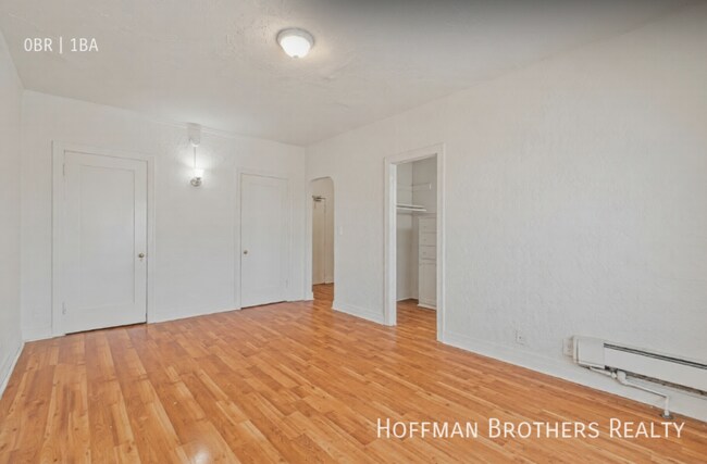 Building Photo - 3918 Beverly Blvd