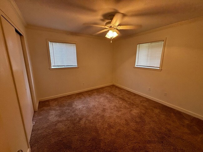 Building Photo - 536 Sardis St