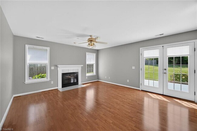 Building Photo - 4018 Berkshire Ct