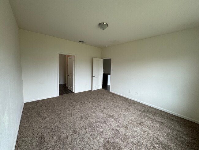 Building Photo - 10341 Castle Lyons Ln