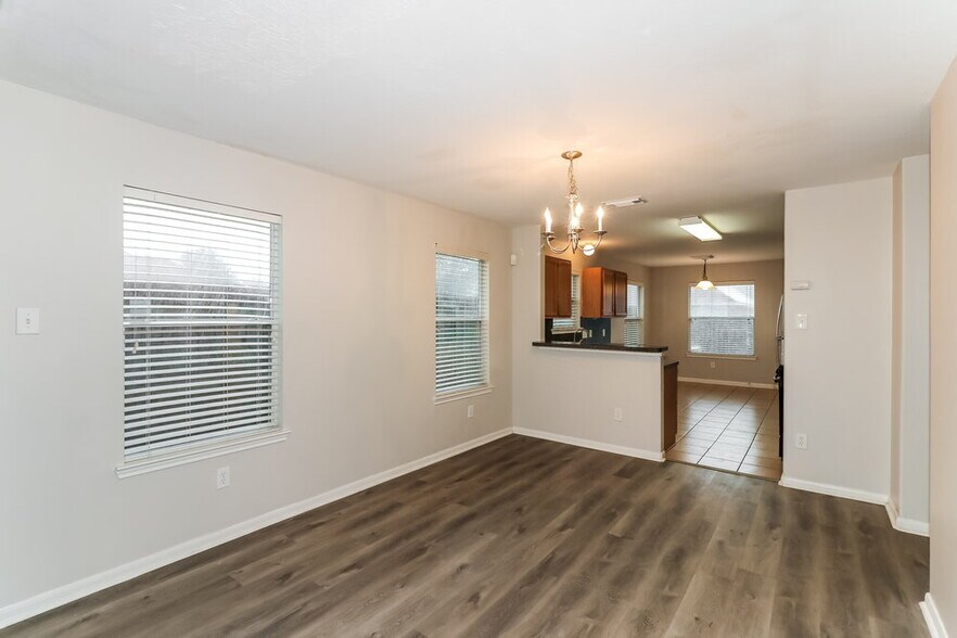 Building Photo - 14227 Noahs Landing Ln