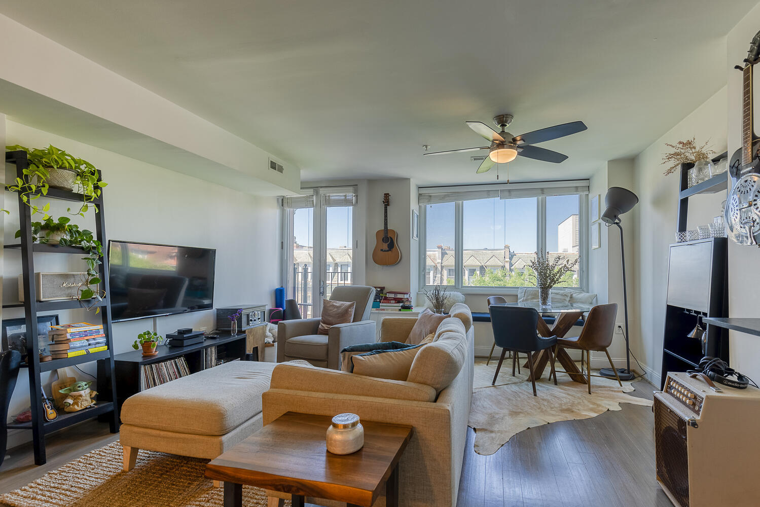 Building Photo - 2713 Ontario Rd NW