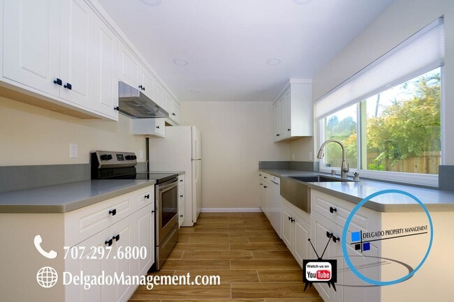 Building Photo - Benicia Southampton Hills! Gorgeous four b...