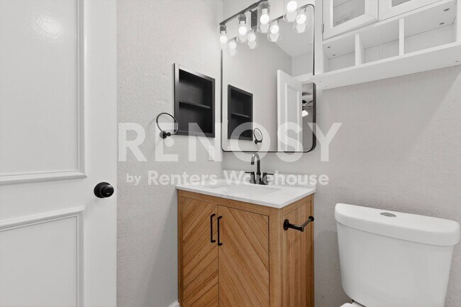 Building Photo - 1408 Seely St