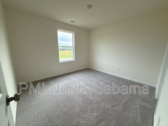 Building Photo - 112 Vulcan St