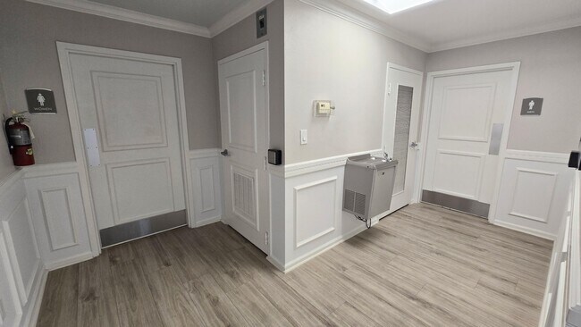 Building Photo - 5139 Floria Way