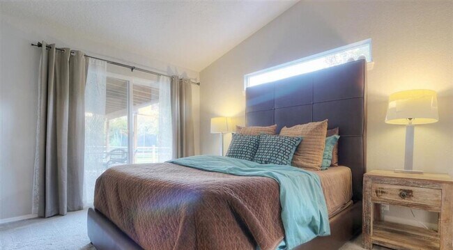 Building Photo - 3 Bedroom with 3 Car Garage - Eagle, Idaho