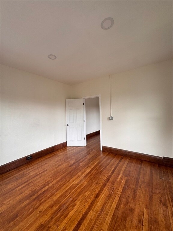 Building Photo - 34 Stebbins St