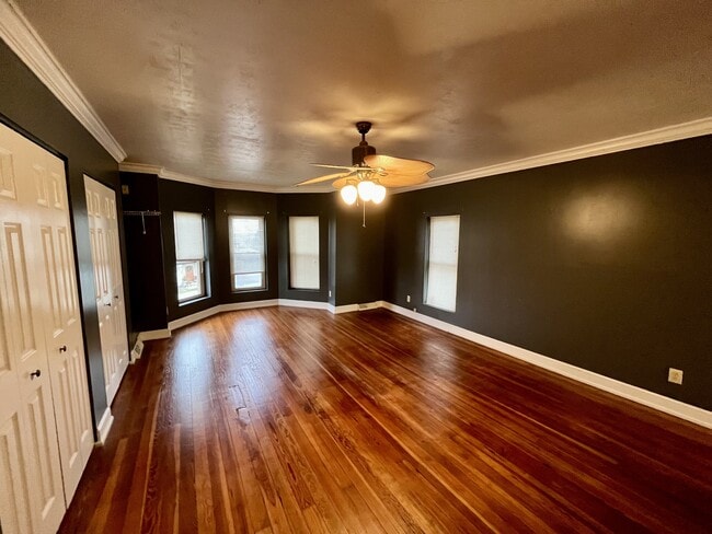 Building Photo - 2742 Walnut St