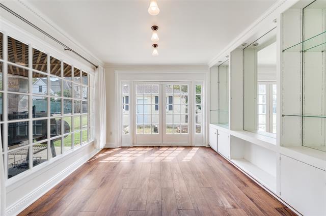 Building Photo - 3337 Mockingbird Ln