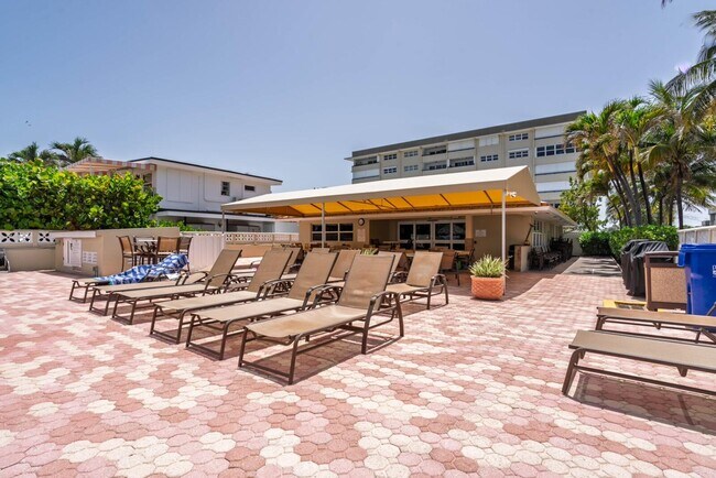 Building Photo - 401 Briny Ave