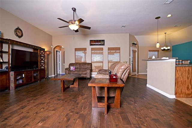 Building Photo - 122 Chinaberry Trail