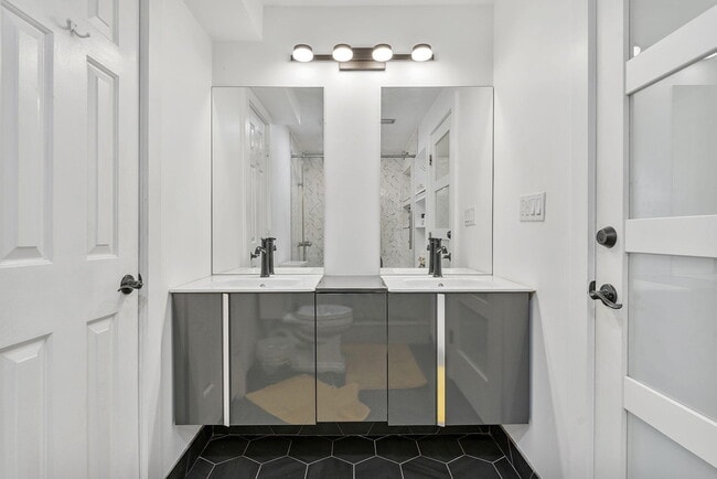 Building Photo - 6031 NW 4th Ave