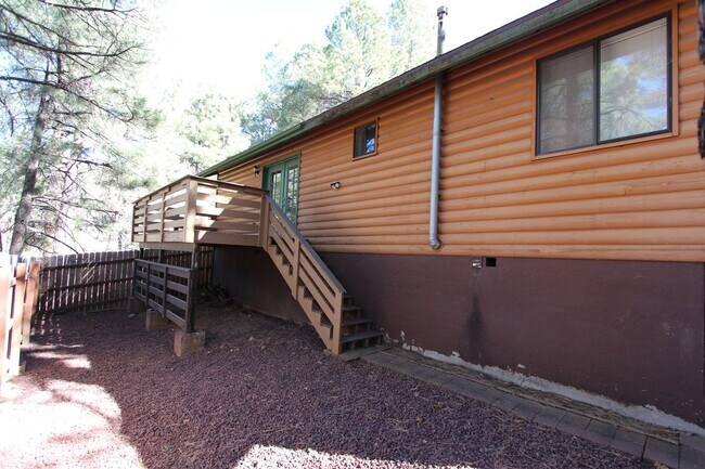 Building Photo - 3 Bed, 2 Bath Cabin Home with Fenced Backyard & Balcony | Kachina Village