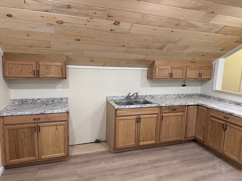 Building Photo - 11 Westcott St