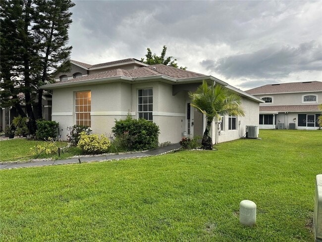 Building Photo - 14572 Laguna Beach Cir