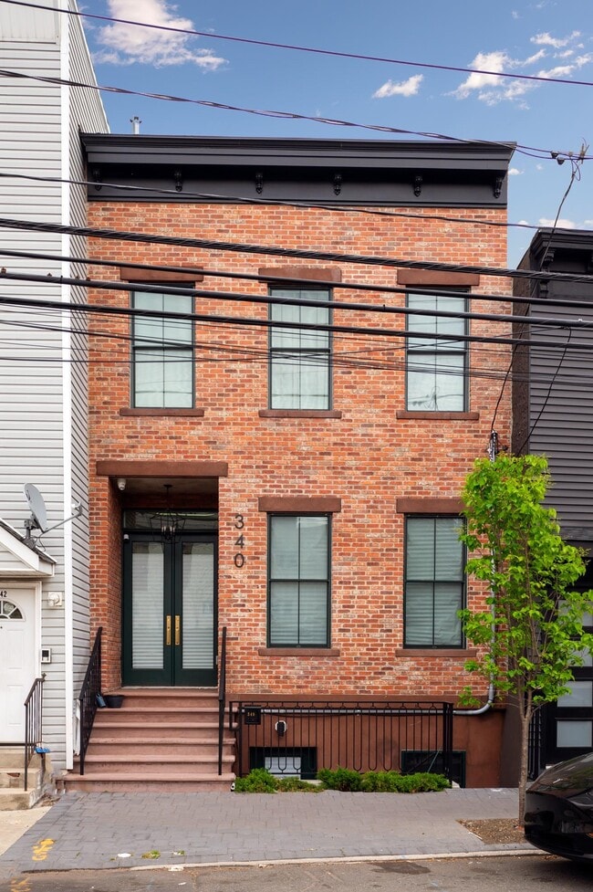 Building Photo - 340 Randolph Ave