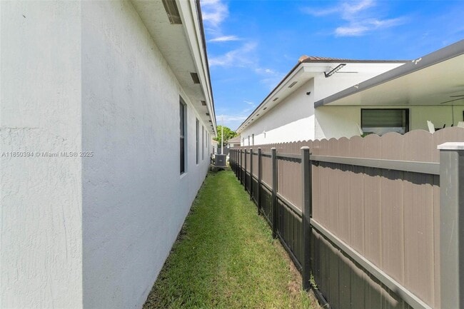 Building Photo - 19447 SW 124th Ave