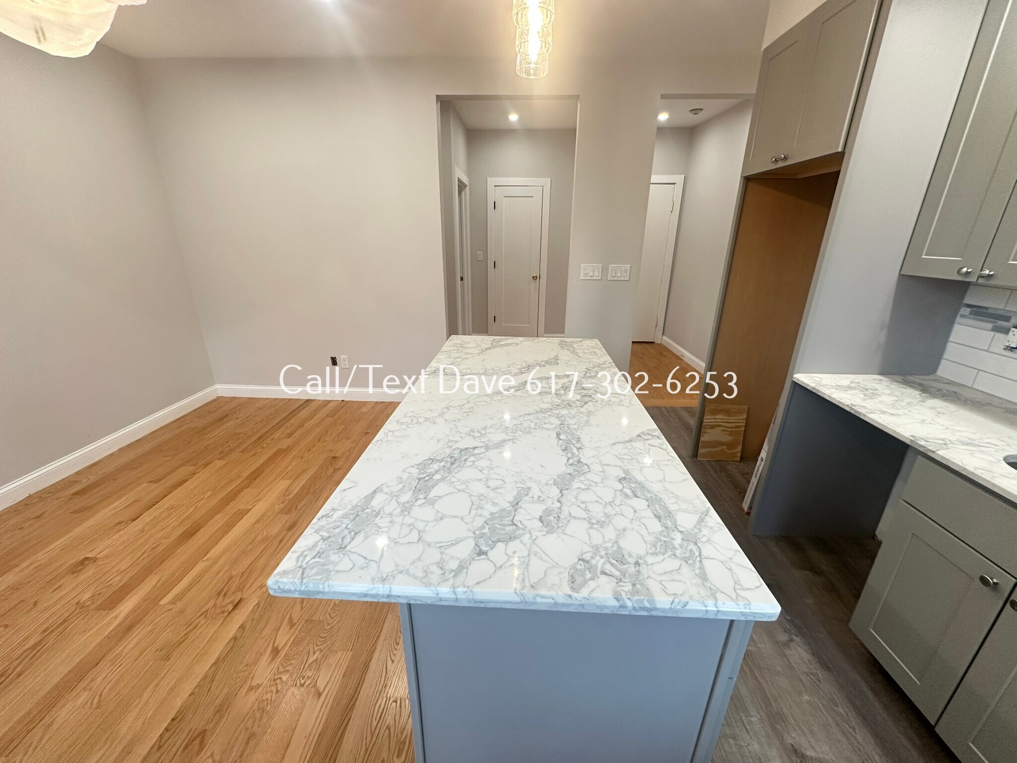 Building Photo - 4 Carol Ave