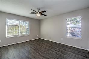 Building Photo - 211 Pine Shadow Dr