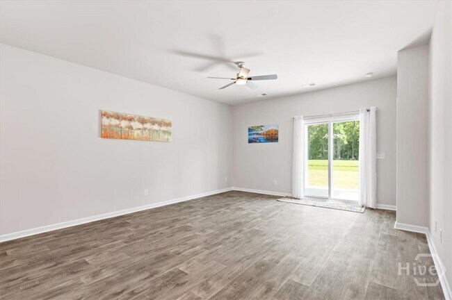 Building Photo - 142 Bottlebrush Dr