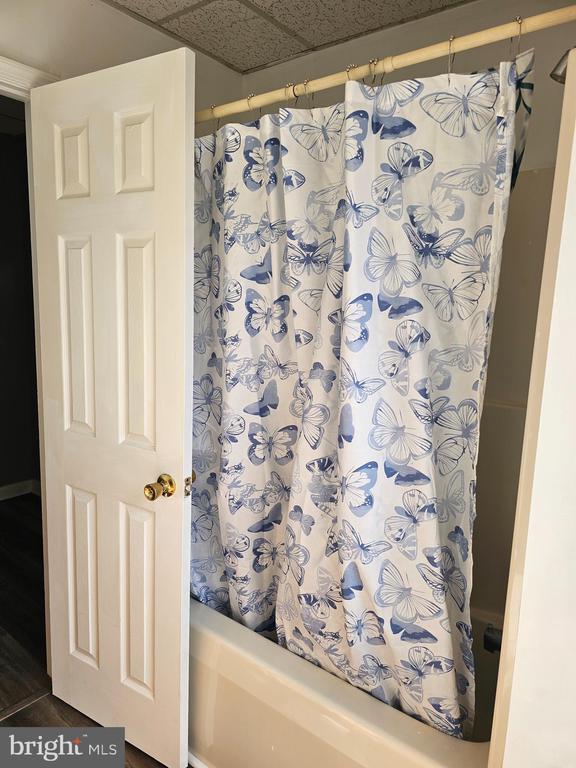 Building Photo - 505 E Main St