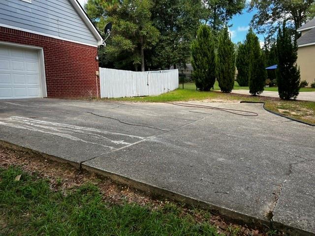Building Photo - 7470 Mallard Dr