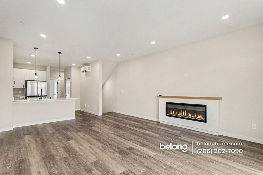 Building Photo - 16333 36th Ave W
