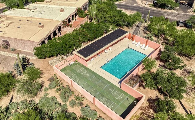 Building Photo - Sophisticated Catalina Foothills Sanctuary: Premium 3-Bedroom Townhome with 2-Car Garage