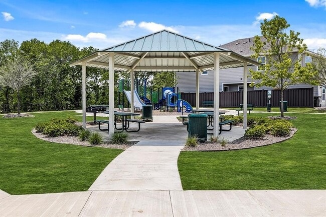 Building Photo - 1226 Parker Dr