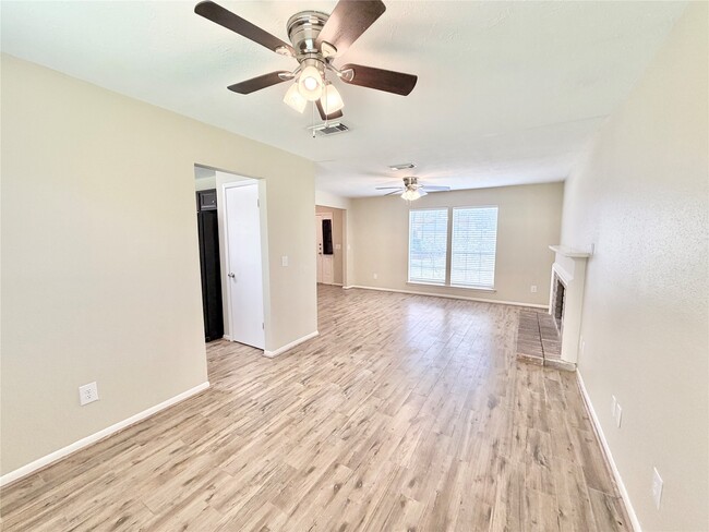 Building Photo - 12230 Fetlock Dr