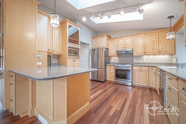 Building Photo - 4314 NE 126th St