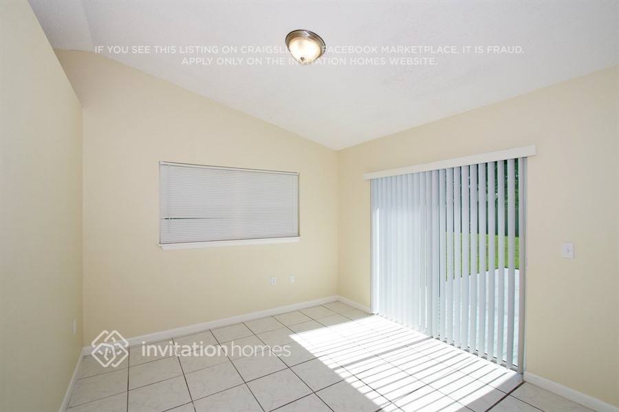 Building Photo - 3167 Windchime Cir S