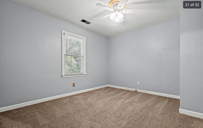 Upstairs bedroom 2 - 1515 Tanglewood Cir