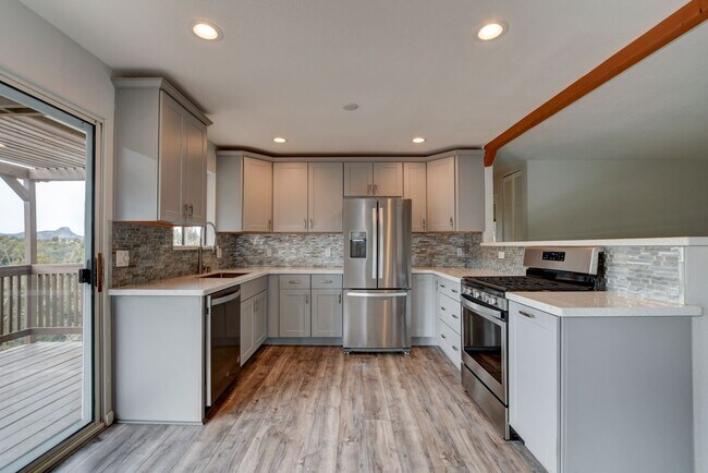 Building Photo - Beautiful Home for Rent in Prescott!