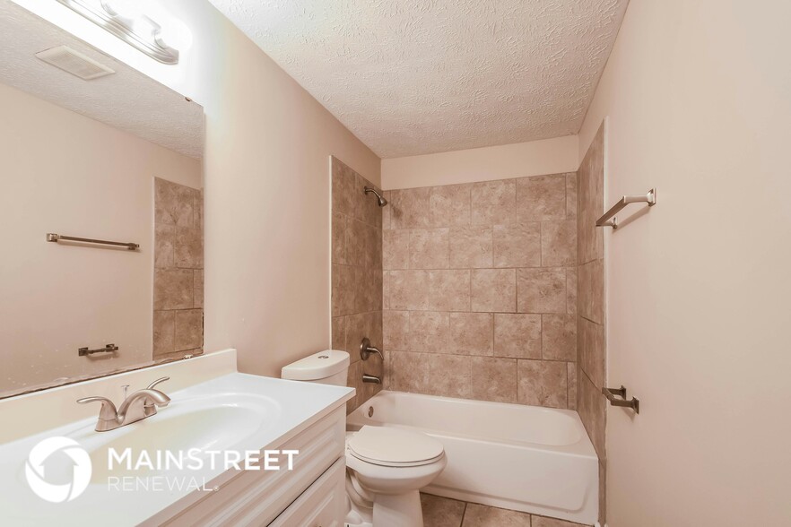 Building Photo - 1419 Mutz Dr
