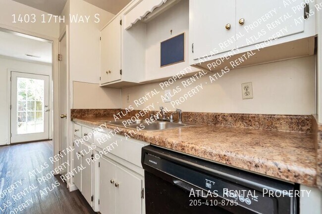 Building Photo - 1403 17th Way S