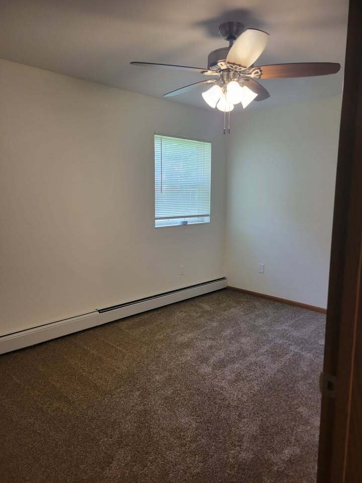 Building Photo - 703 S Main St