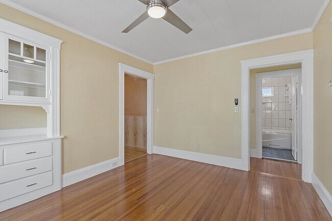 Building Photo - 57 Clarendon Ave