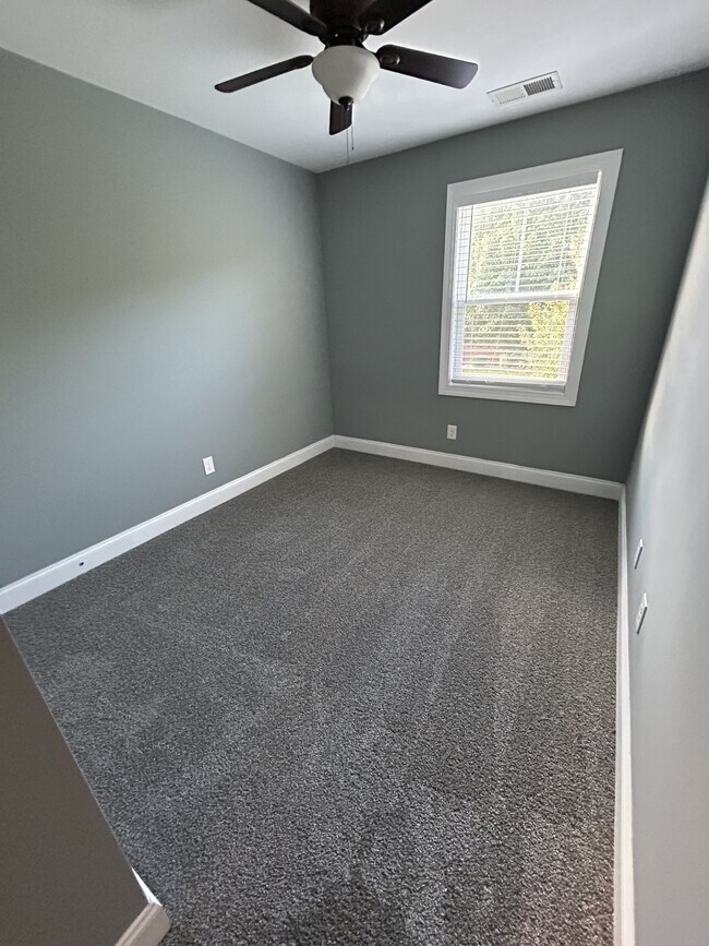 Building Photo - 235 Capstone Dr