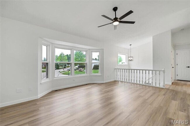 Building Photo - 802 Notre Dame Dr