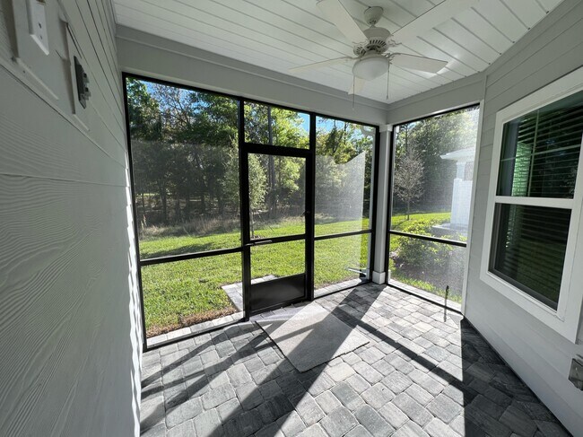 Building Photo - 448 Boracay Cir