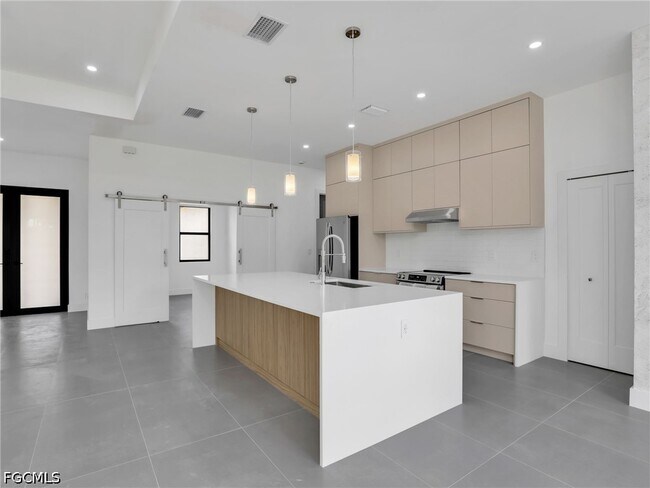 Building Photo - 12004 Newgate Ave