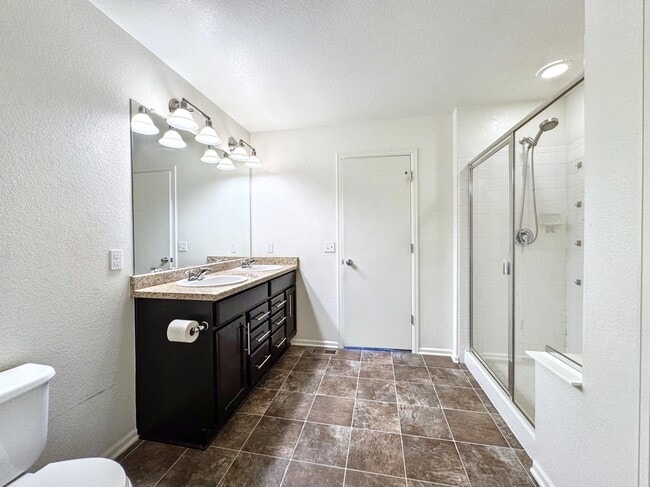 Building Photo - 24977 E Lake Dr