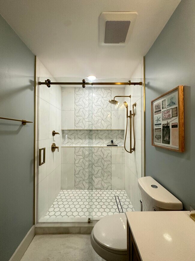 Building Photo - 630 S Sapodilla Ave