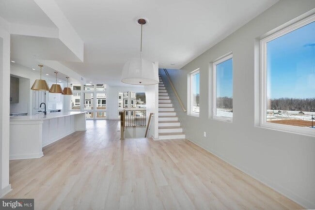 Building Photo - 710 Iron Frg Rd