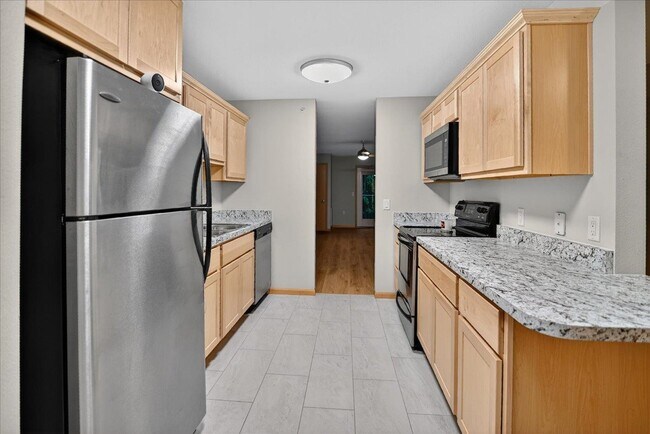 Building Photo - 8206 Starr Grass Dr