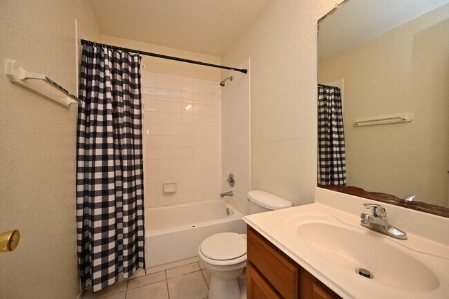 Building Photo - 12518 Sterlingstone Dr