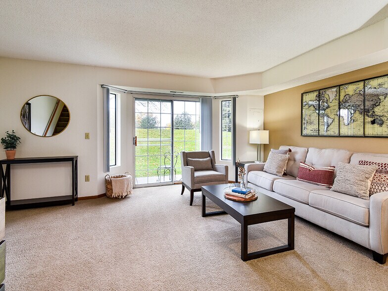 Building Photo - Birch Lake Townhomes